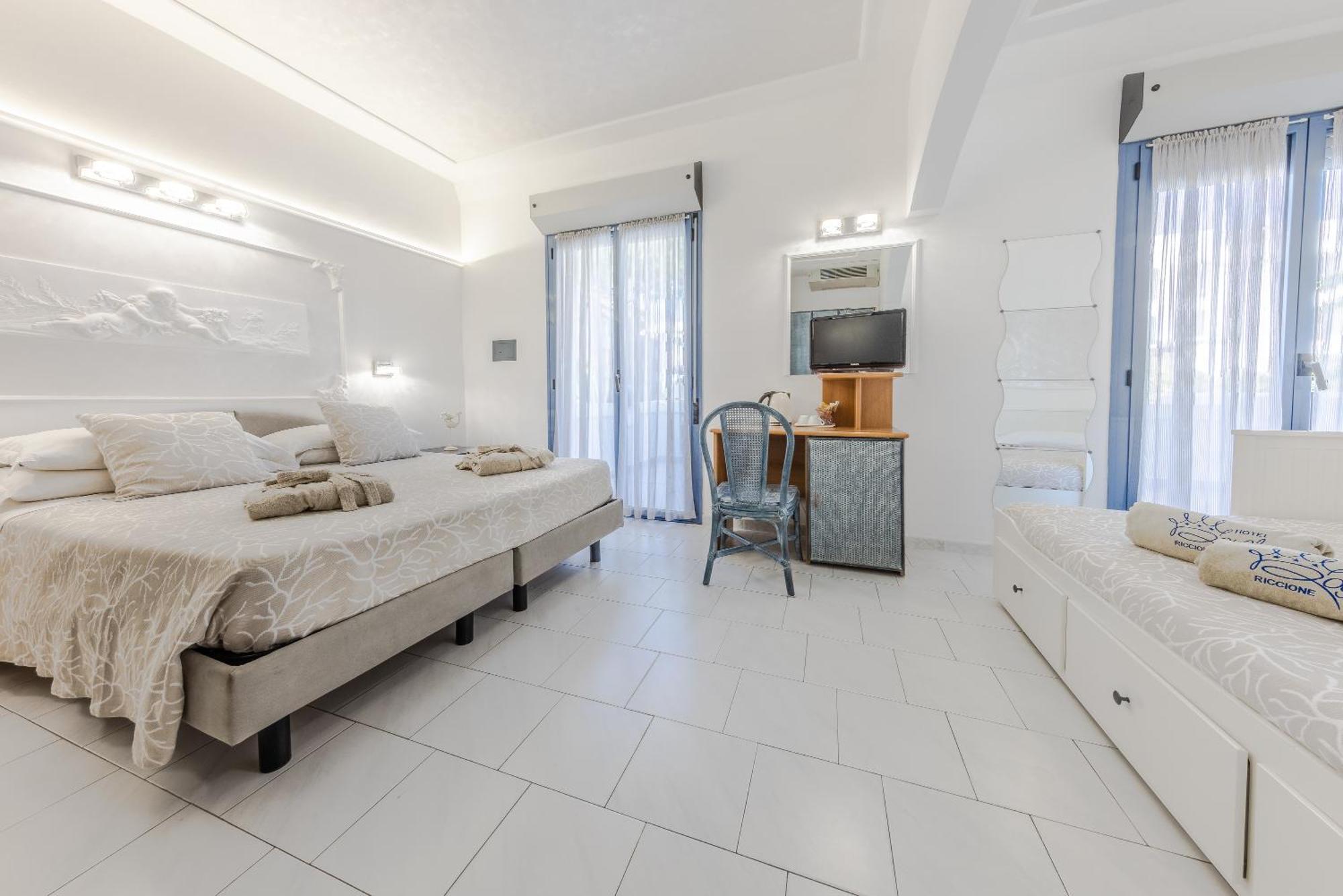 Royal Boutique Hotel Riccione Exterior foto