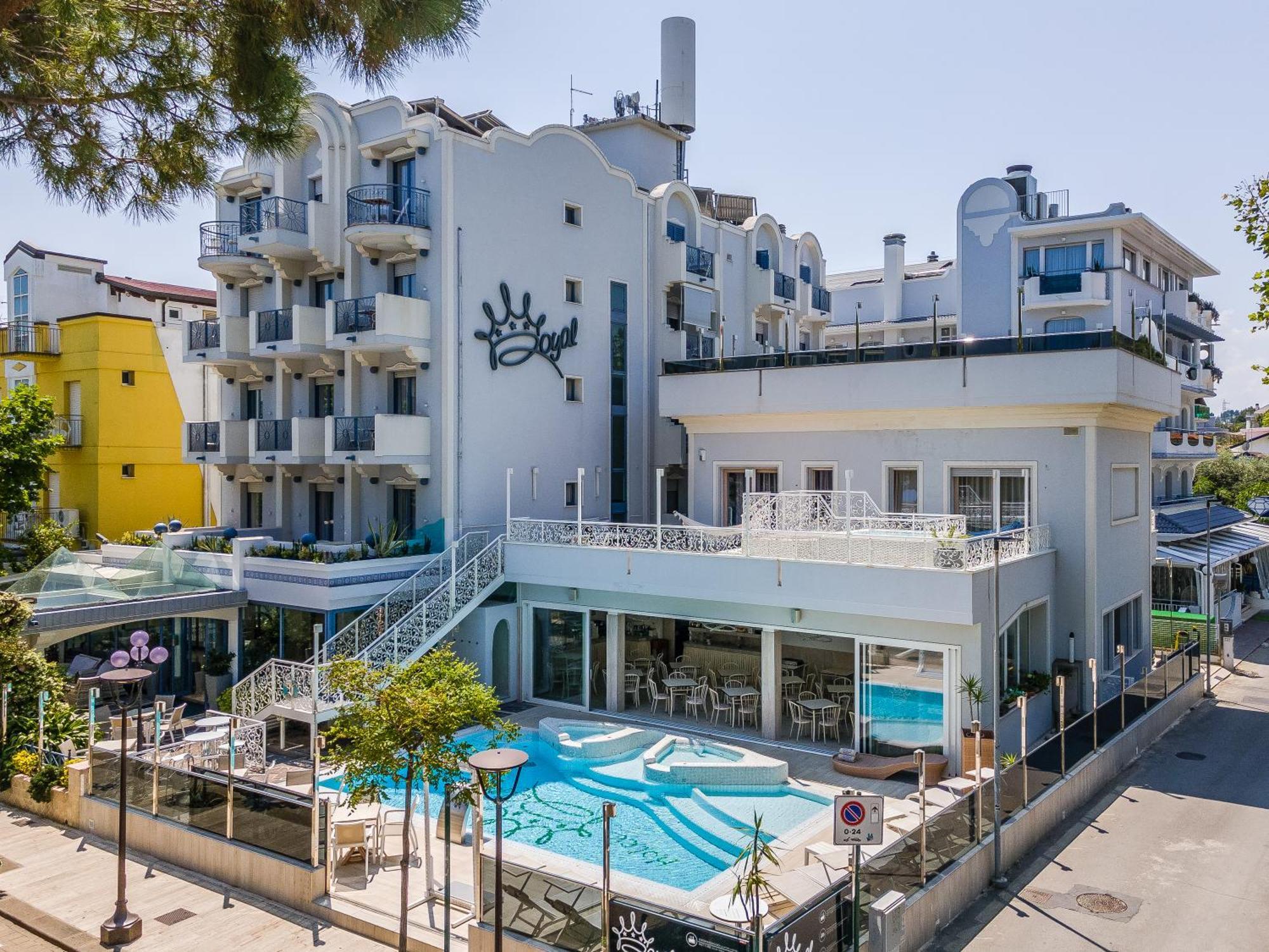 Royal Boutique Hotel Riccione Exterior foto