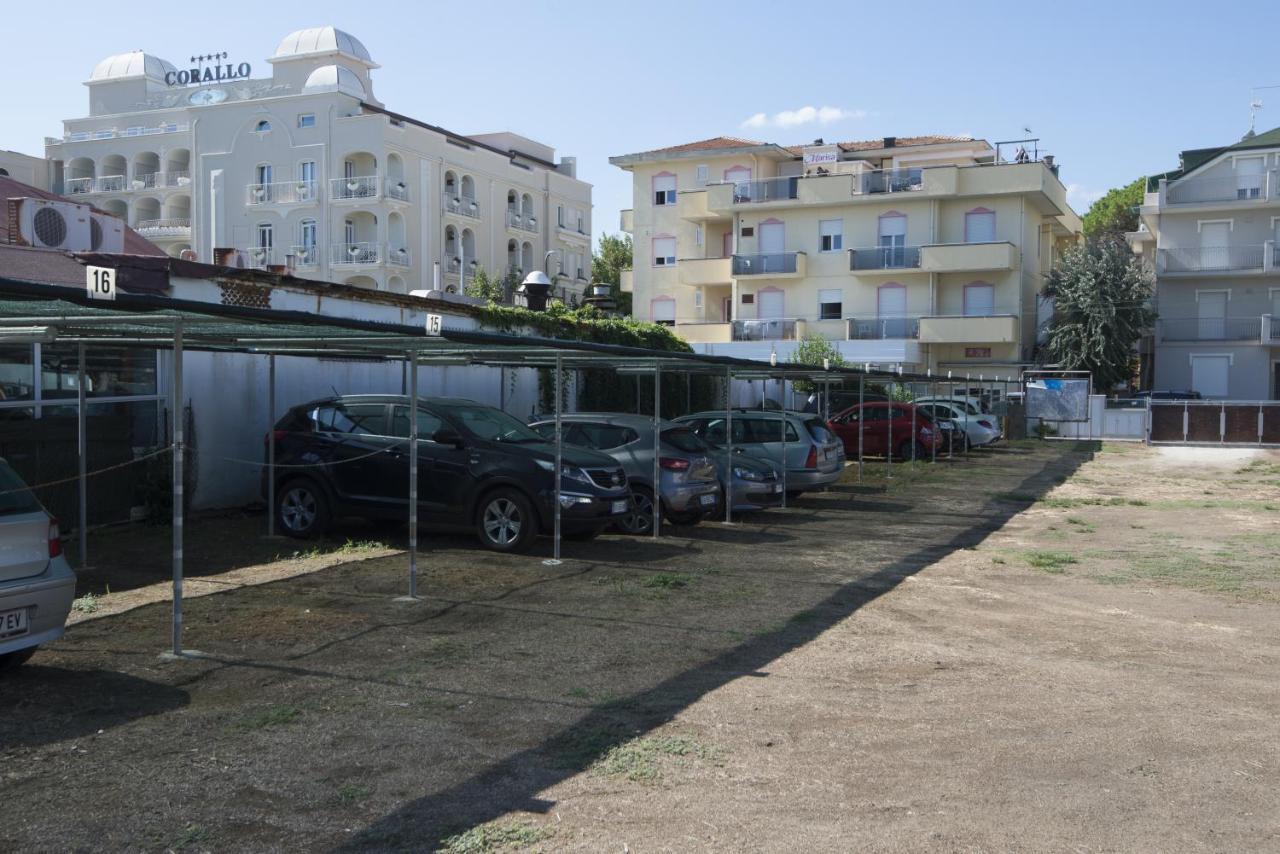Royal Boutique Hotel Riccione Exterior foto
